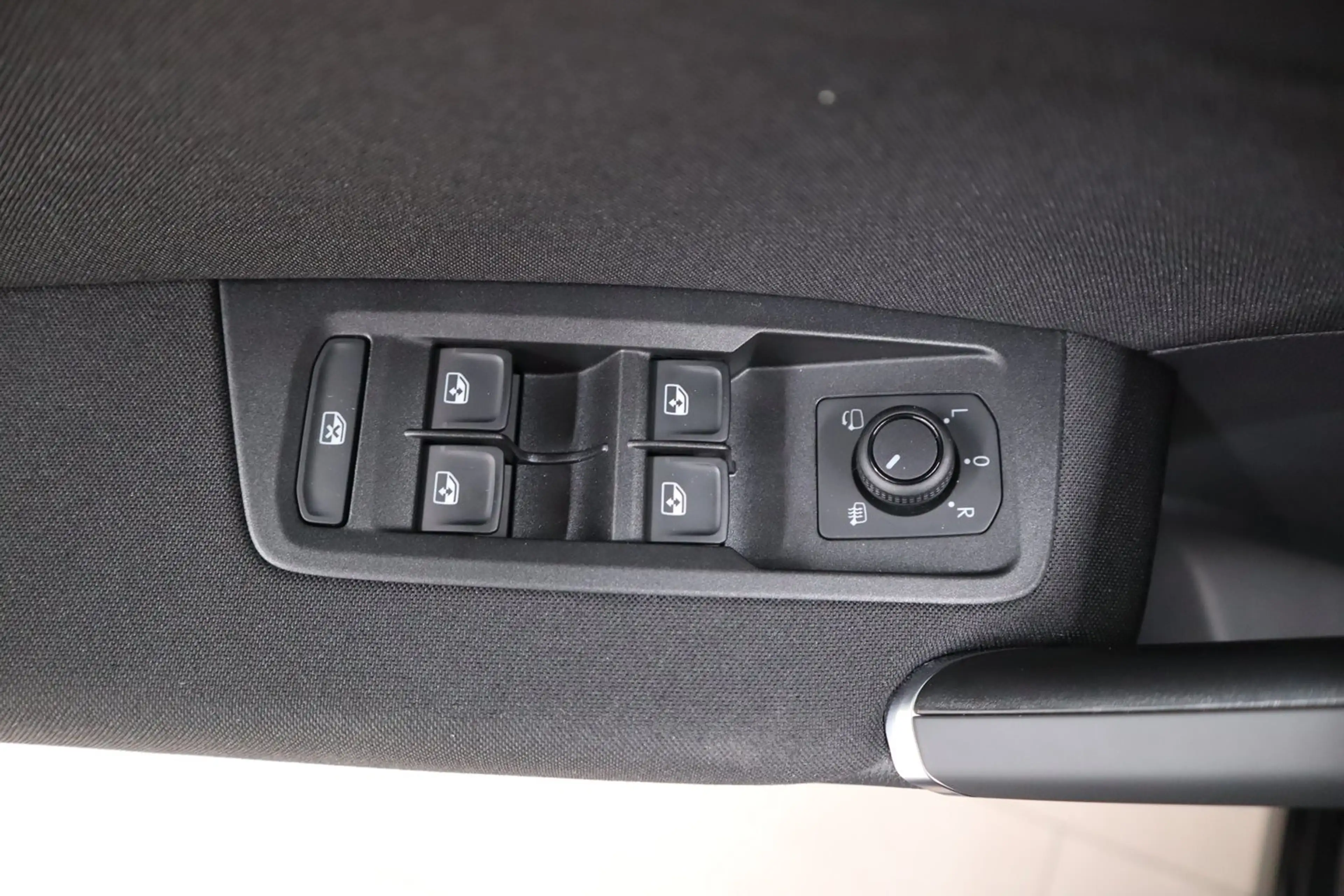 Volkswagen Touran Friends TSI DSG — photo 10