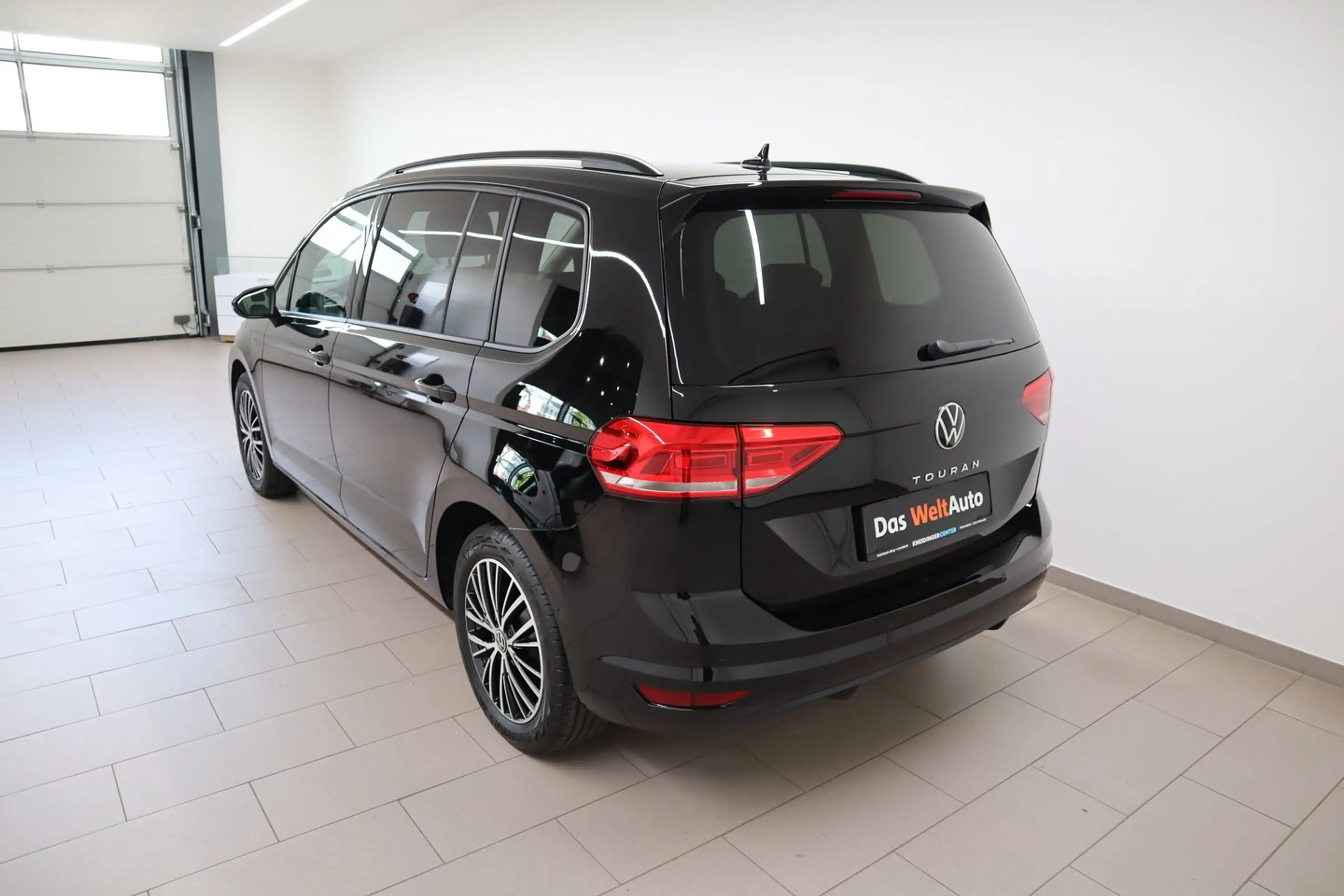 Volkswagen Touran Friends TSI DSG — photo 5