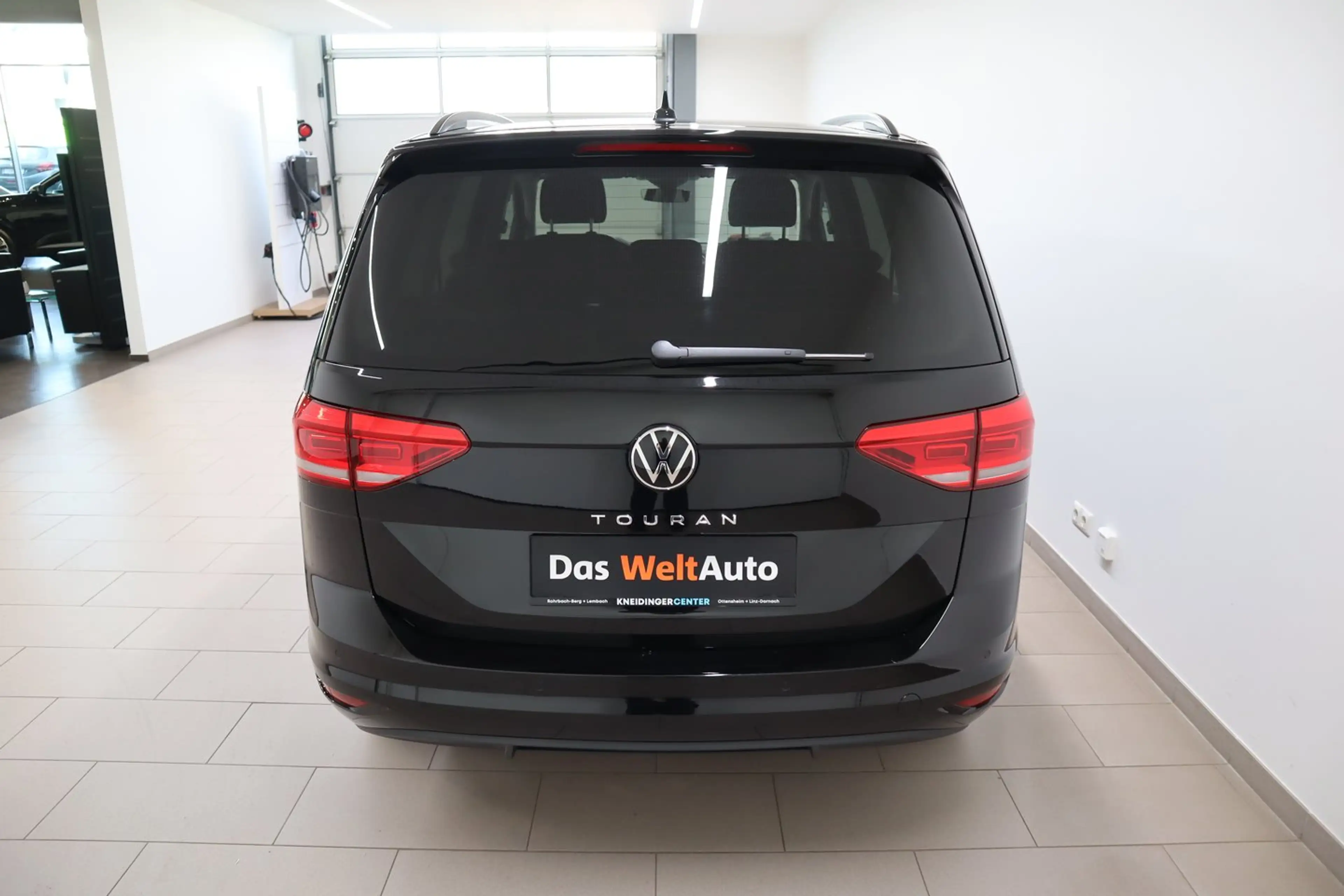 Volkswagen Touran Friends TSI DSG — photo 6