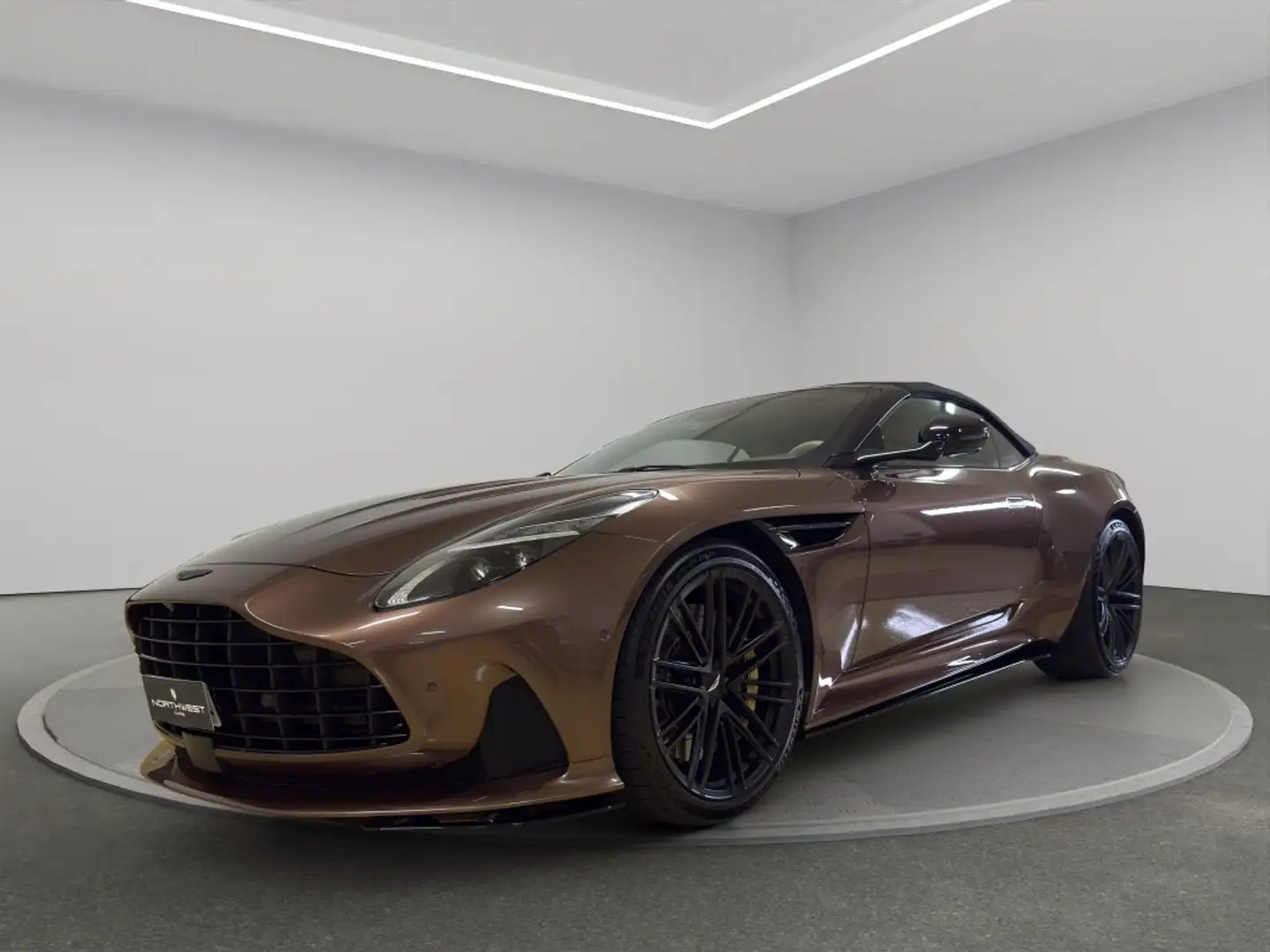 Aston Martin DB12 4.0 V8 Marrón - 2