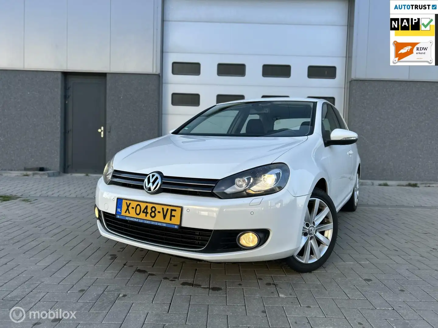 Volkswagen Golf 1.4 TSI Highline/STOELV/APK/AIRCO/PDC/ Wit - 1