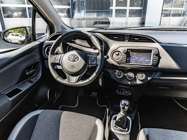 Toyota Yaris view 10