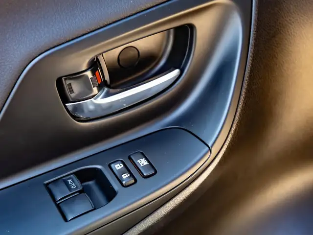 Toyota Yaris view 14