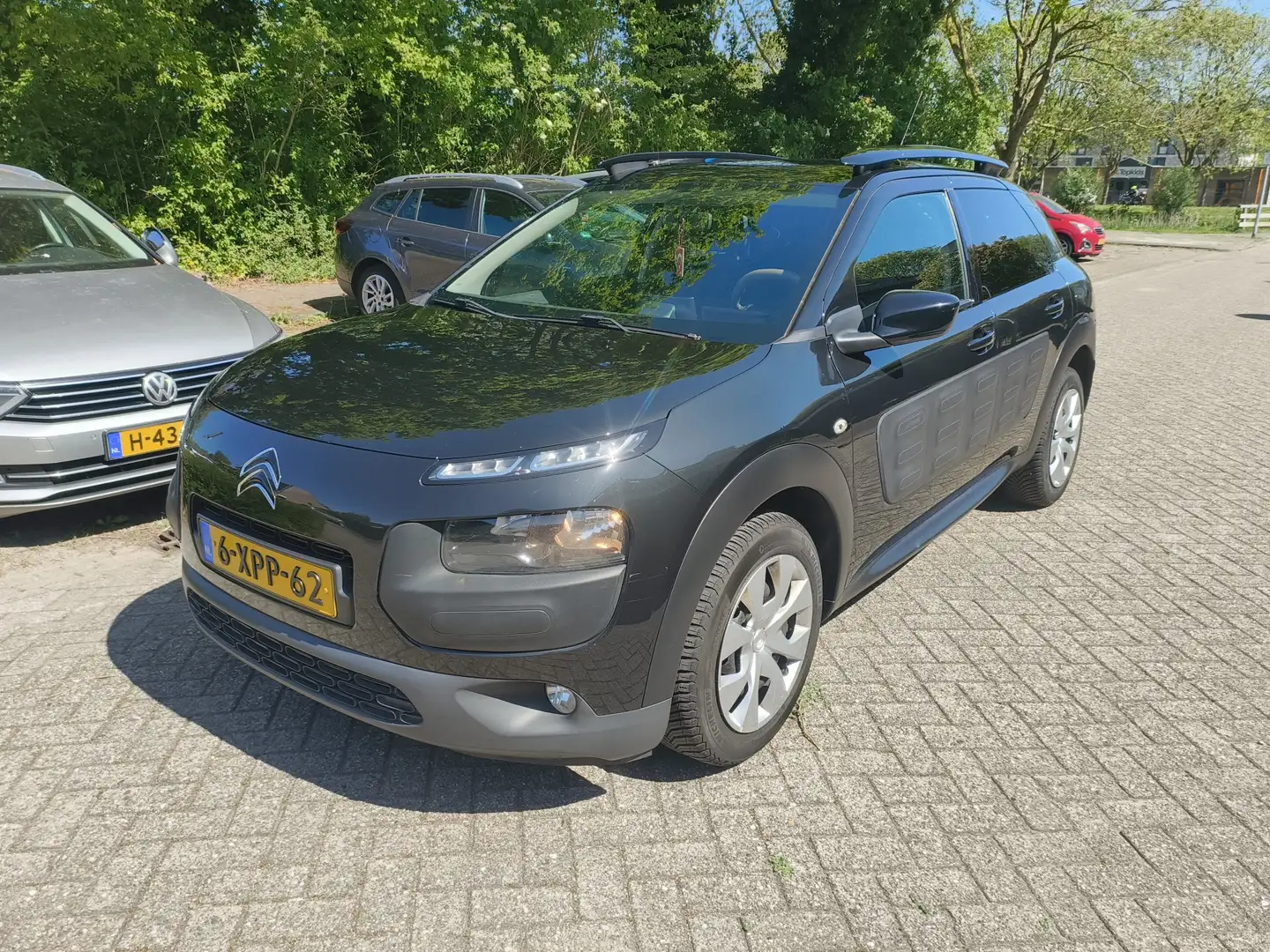 Citroen C4 Cactus 1.2 e-VTi Feel Zwart - 2