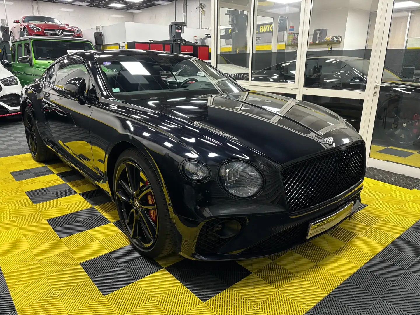Bentley Continental GT W12 6.0 635 ch BVA MULLINER Negru - 1