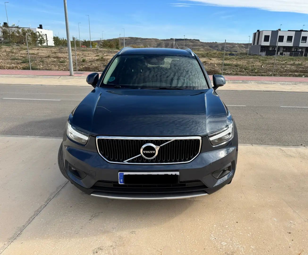 Volvo XC40 T2 Momentum Pro - 2