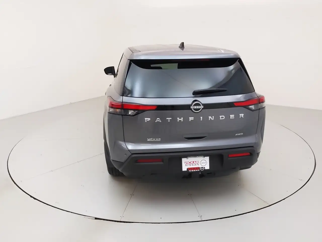 Nissan Pathfinder снимка Nissan Pathfinder