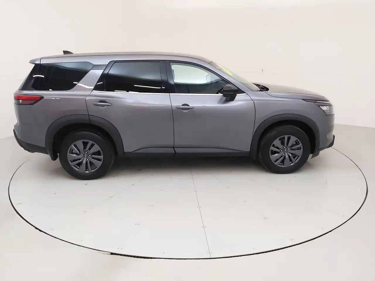 Nissan Pathfinder снимка Nissan Pathfinder