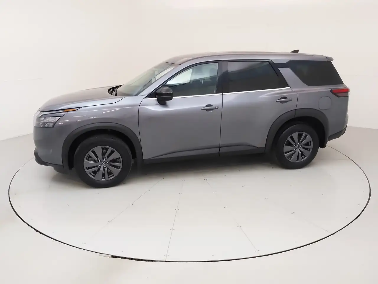 Nissan Pathfinder снимка Nissan Pathfinder