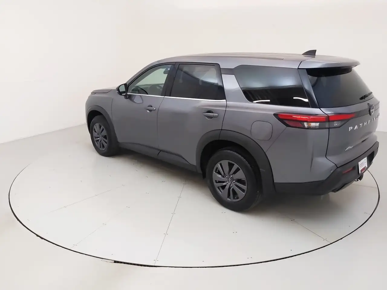 Nissan Pathfinder снимка Nissan Pathfinder