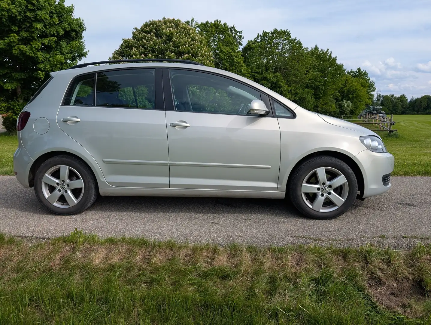 Volkswagen Golf Plus 1.2 TSI Comfortline, 2. Hand, Steuerkette neu Silber - 2
