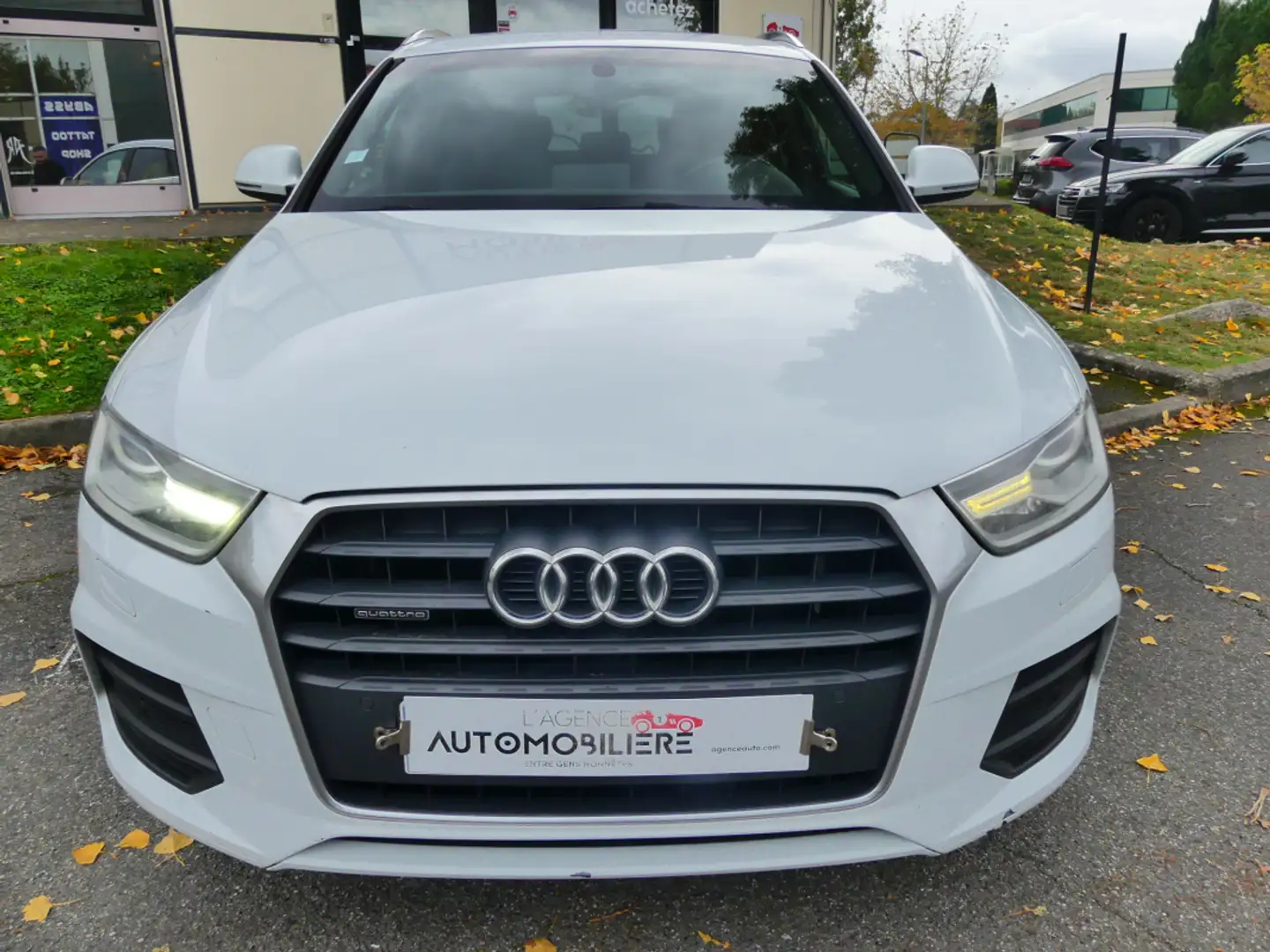 Audi Q3 2.0L TDI 150 Quattro S Line Blanc - 2