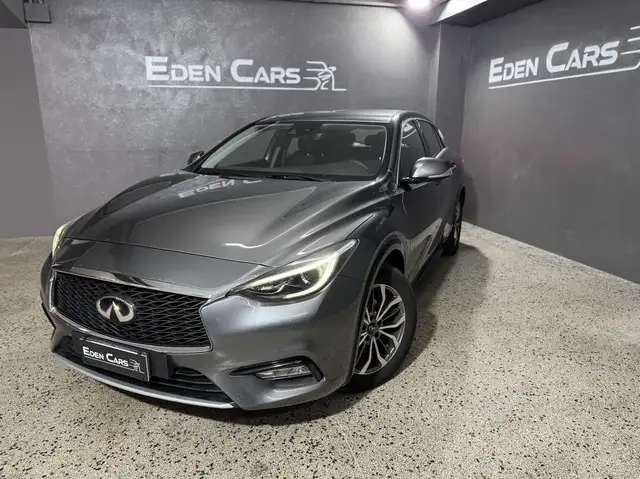Infiniti Q30 1.5d Premium City Black 109cv dct