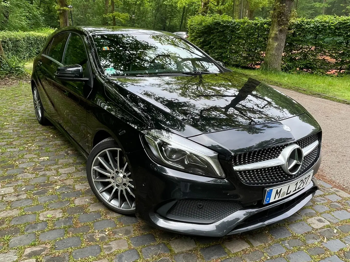 Mercedes-Benz A 250 A 250 4Matic 7G-DCT AMG Line - 1