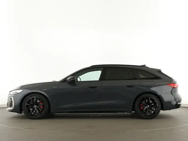 Audi A5 view 4