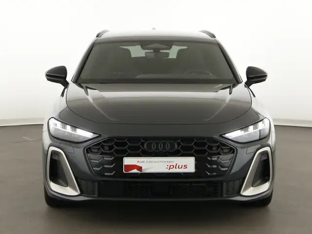 Audi A5 view 3