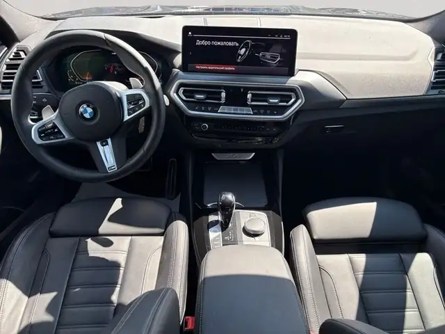 BMW X4 view 9