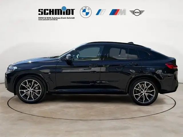 BMW X4 view 3