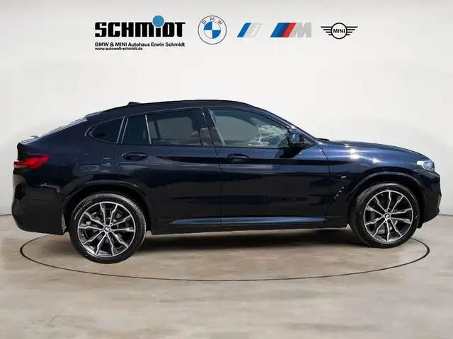 BMW X4 view 6