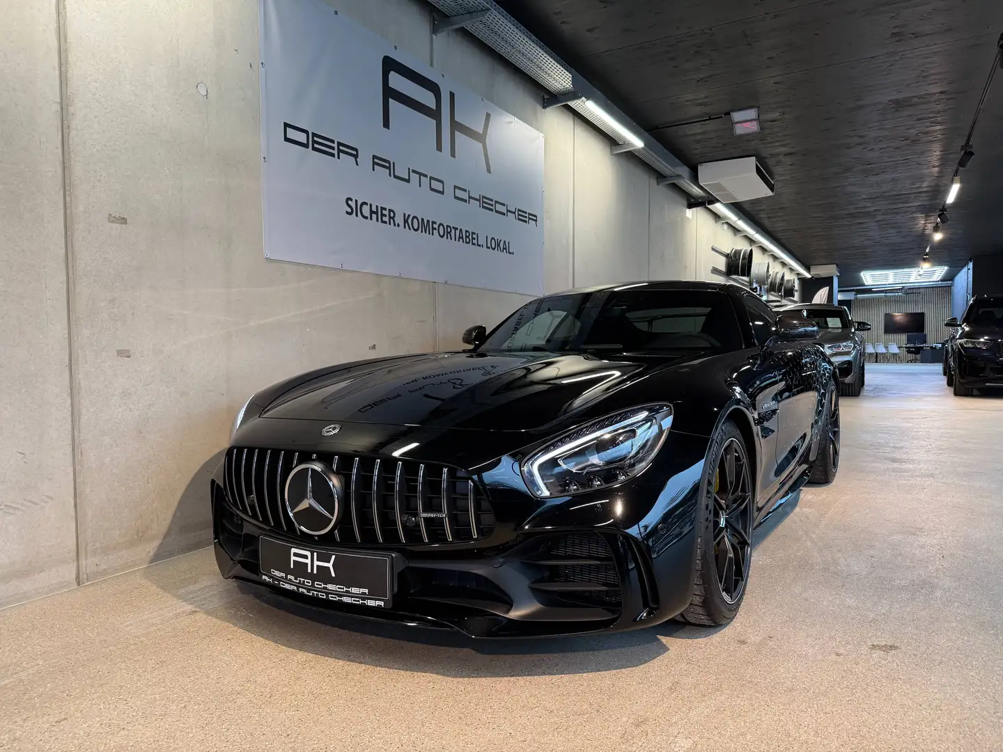 Mercedes-Benz AMG GT R Coupe *Carbon Schwarz - 2