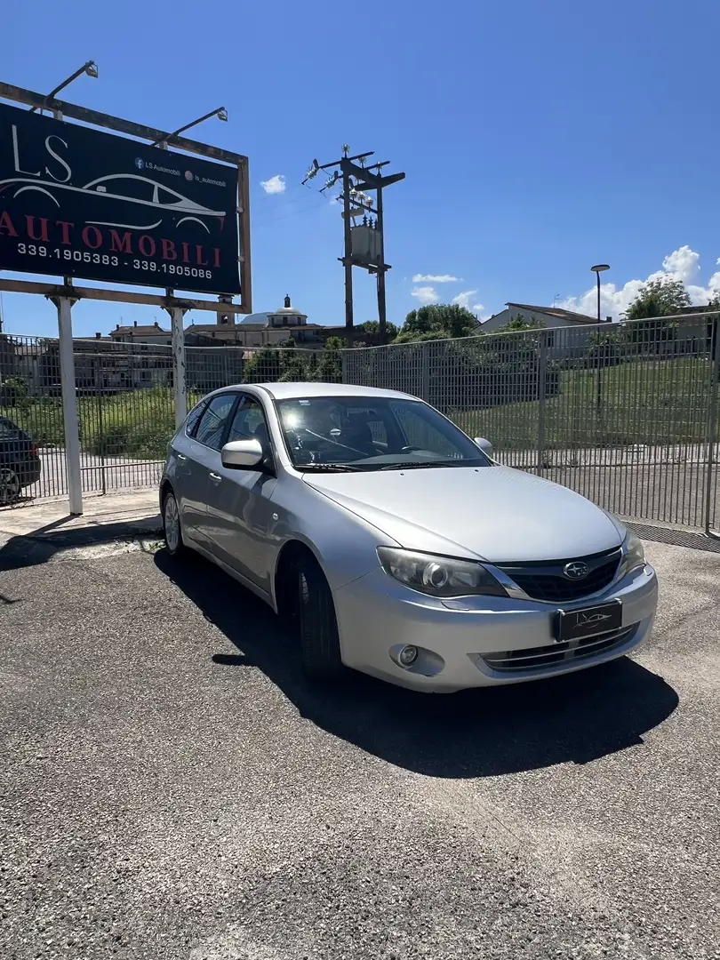 Subaru Impreza 2.0r 4QGP bi-fuel mt Plateado - 2