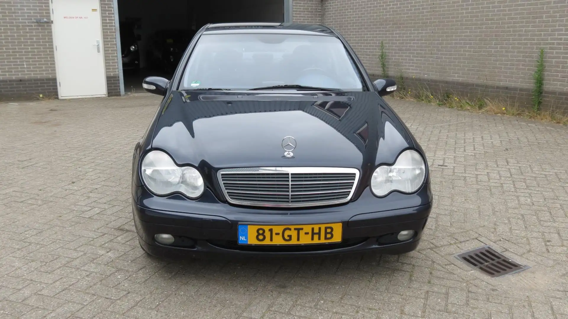 Mercedes-Benz C 180 Elegance Blau - 2