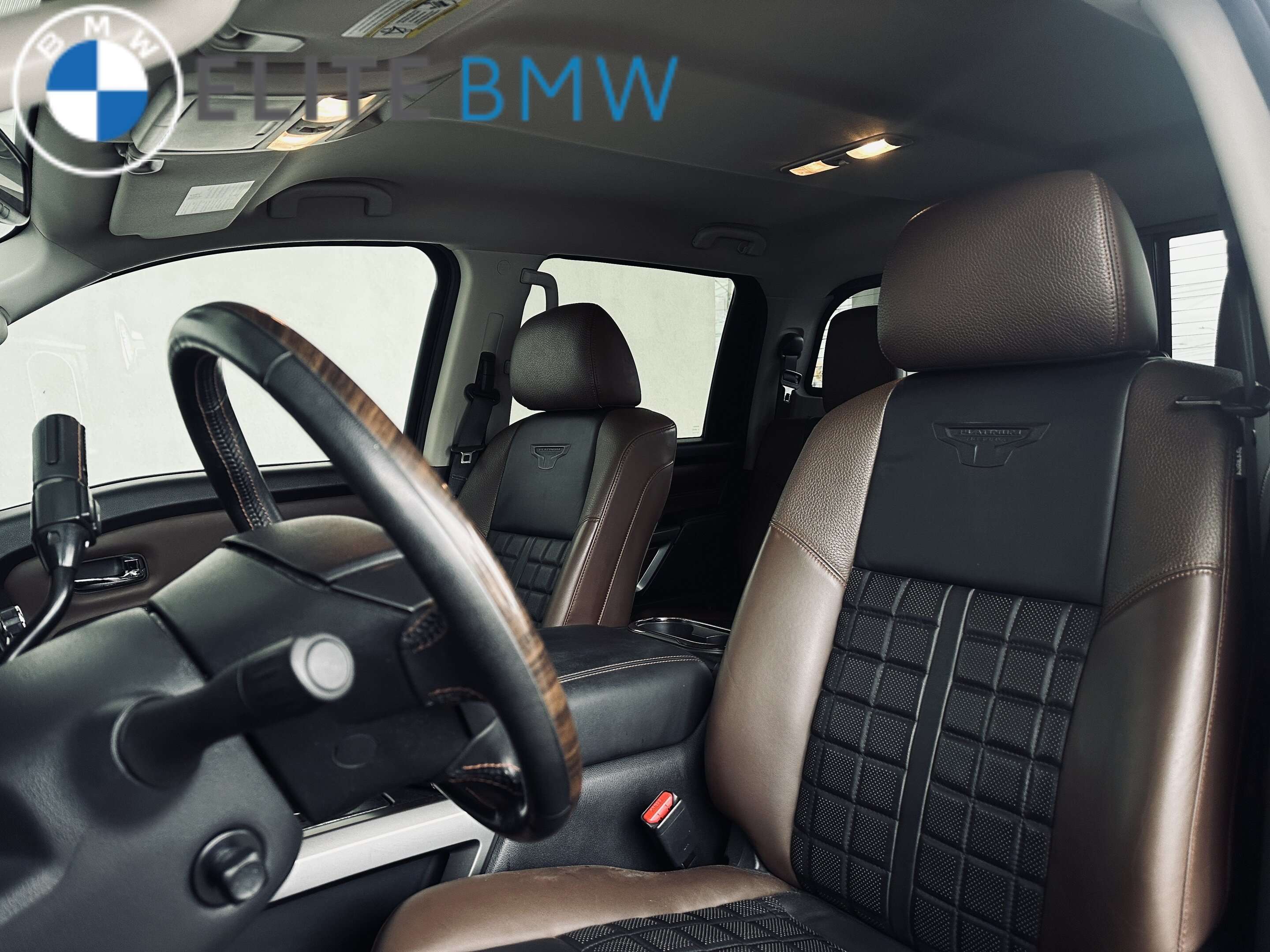 2019 Nissan Titan 4x4 Crew Cab Platinum — снимка 1