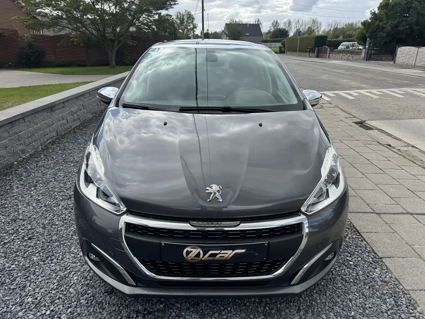 Peugeot 208 208 1.5 BlueHDi Allure S NAVI/TOITPANO/CLIM/GARANT Gris - 2