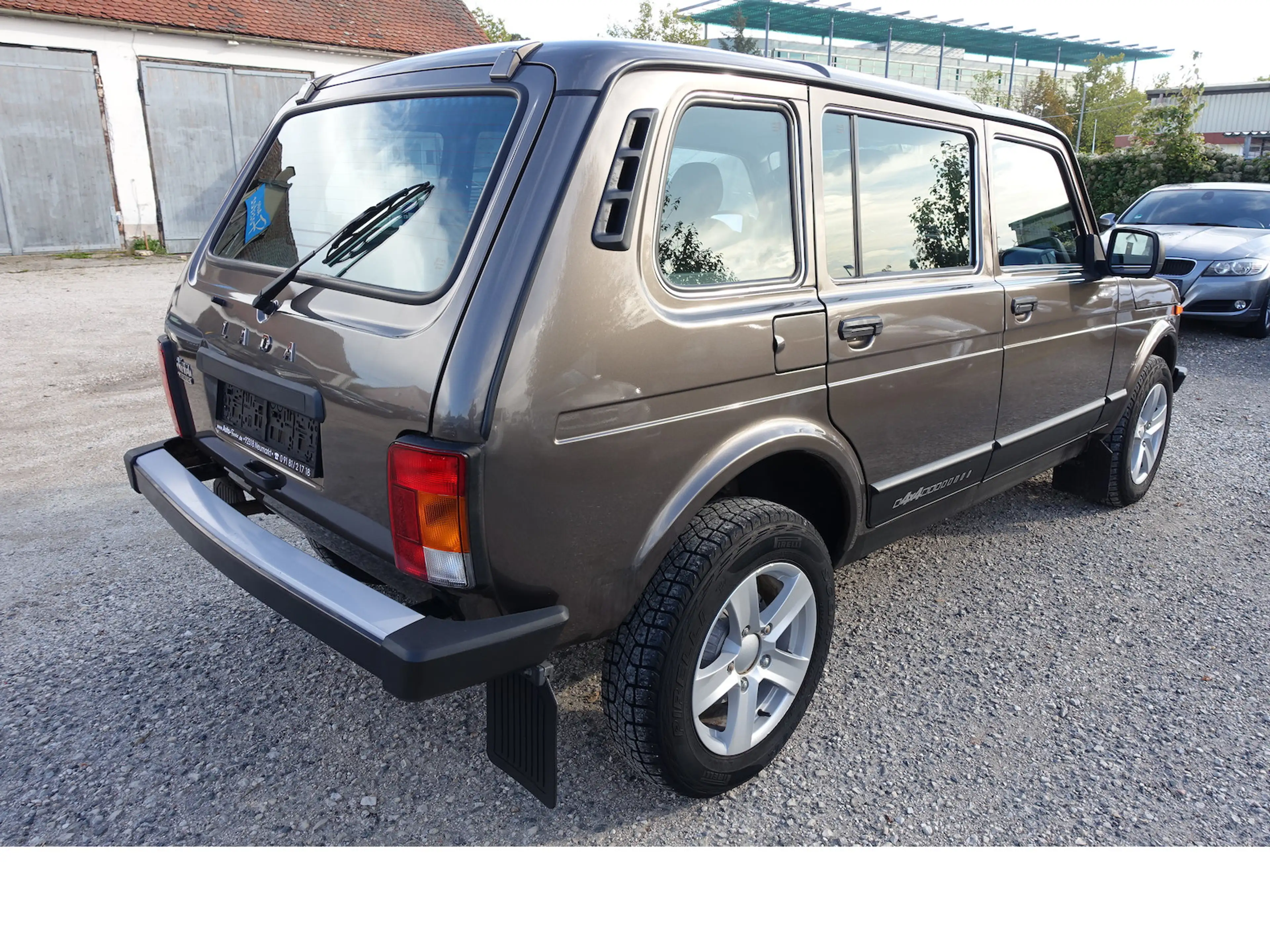 Lada Niva Legend 4x4 1,7 Klima Sitzheizung 5-Sitzer — photo 4