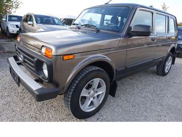 Legend 4x4 1,7 Klima Sitzheizung 4-türig 5-Sitzer