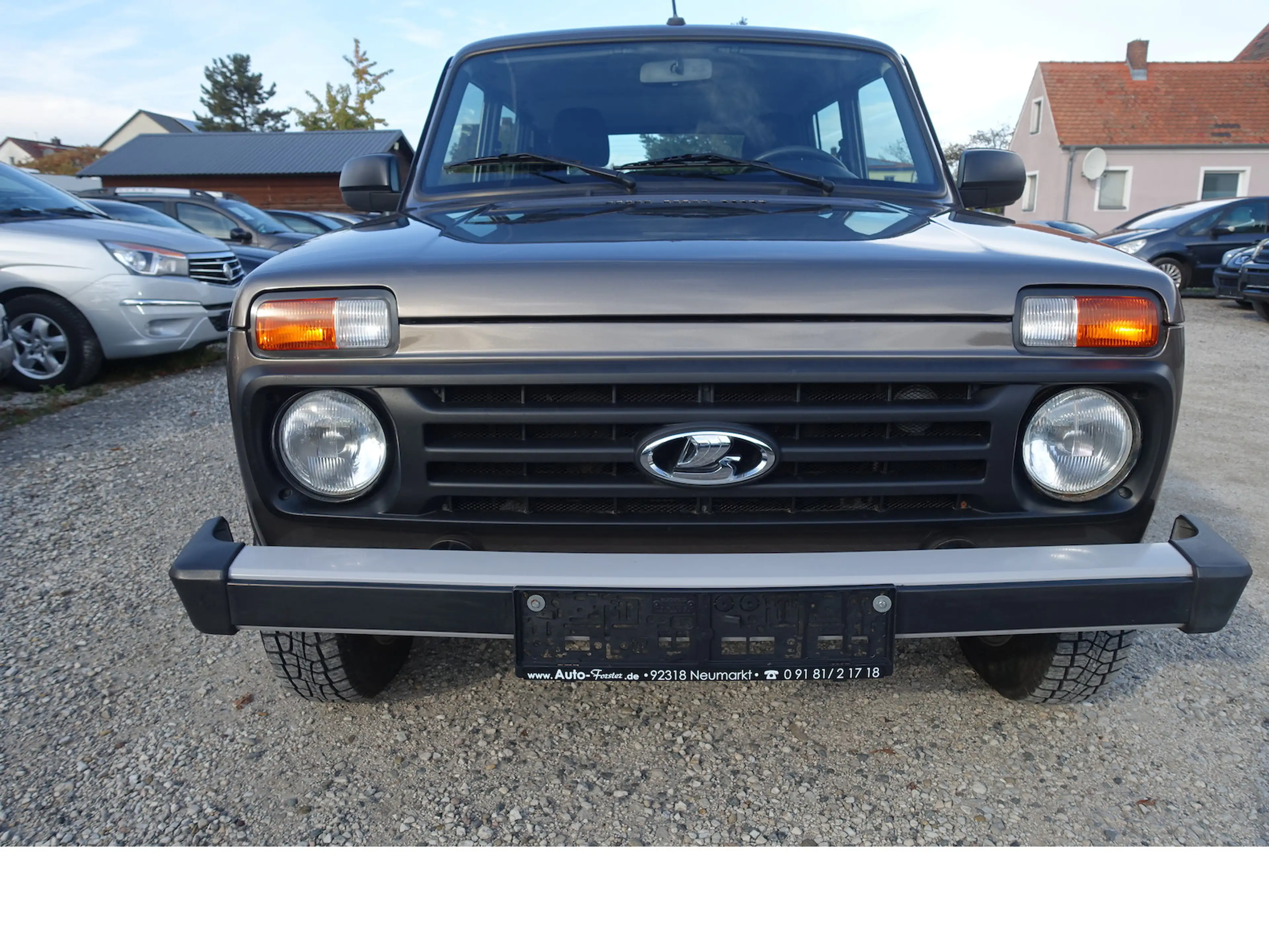 Lada Niva Legend 4x4 1,7 Klima Sitzheizung 5-Sitzer — photo 2