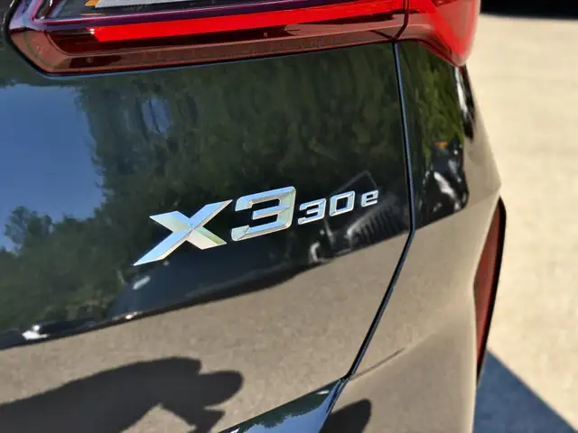 BMW X3 view 9