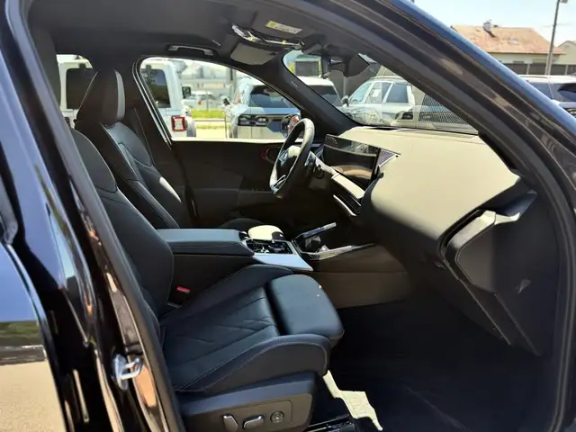 BMW X3 view 14