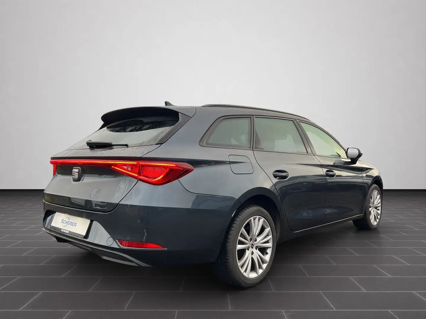 SEAT Leon Sportstourer Style 1.5 TSI CARPLAY SHZ ALU Grau - 2