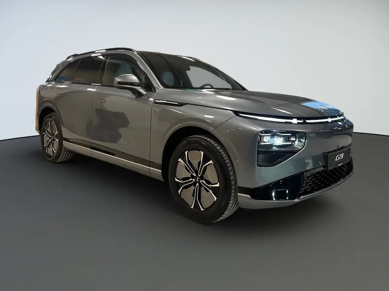 XPENG G9