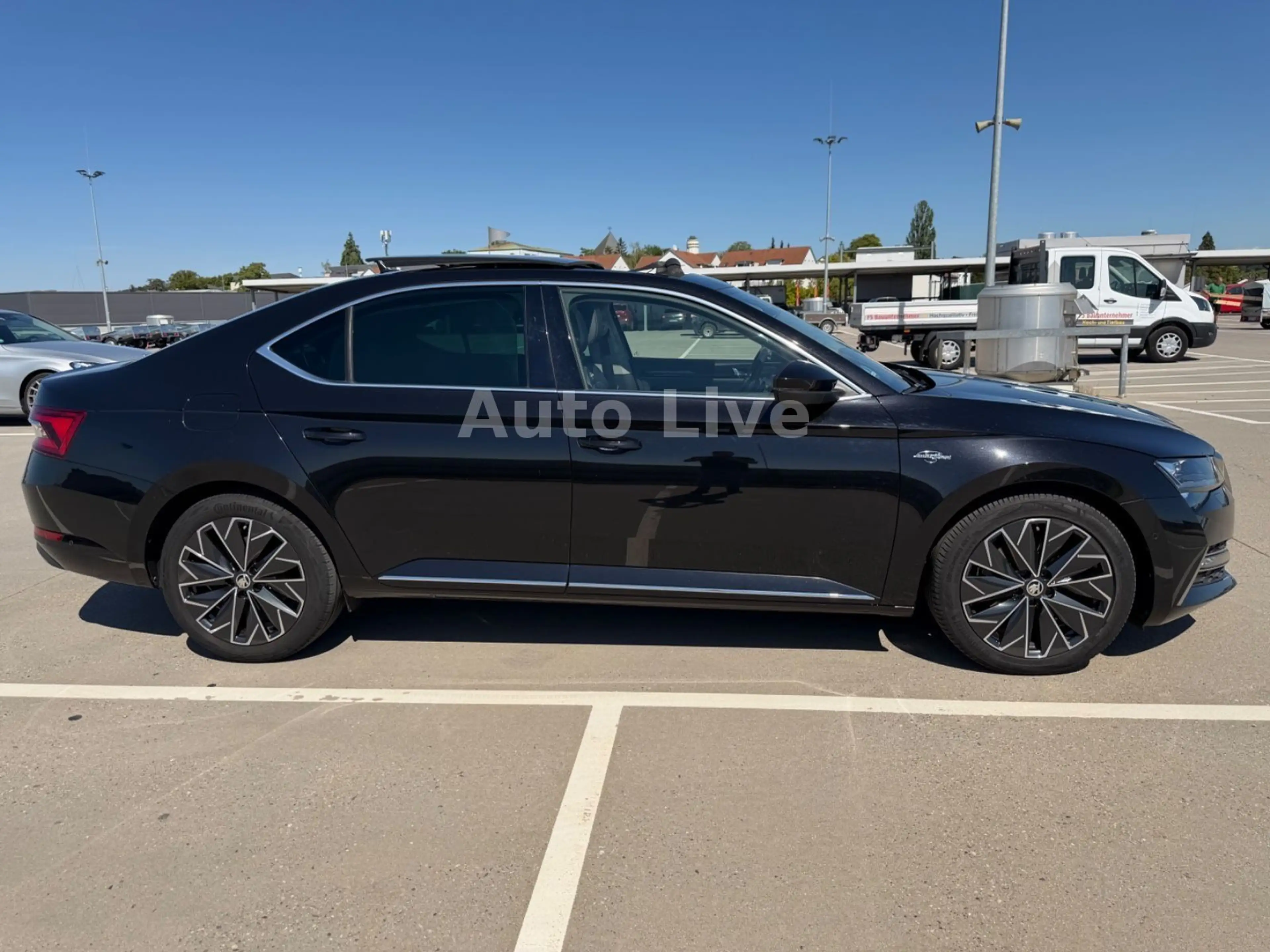 Skoda Superb 2.0 TDI DSG*L&K*VIR*PANO*MATRIX*AHK*360! — photo 6