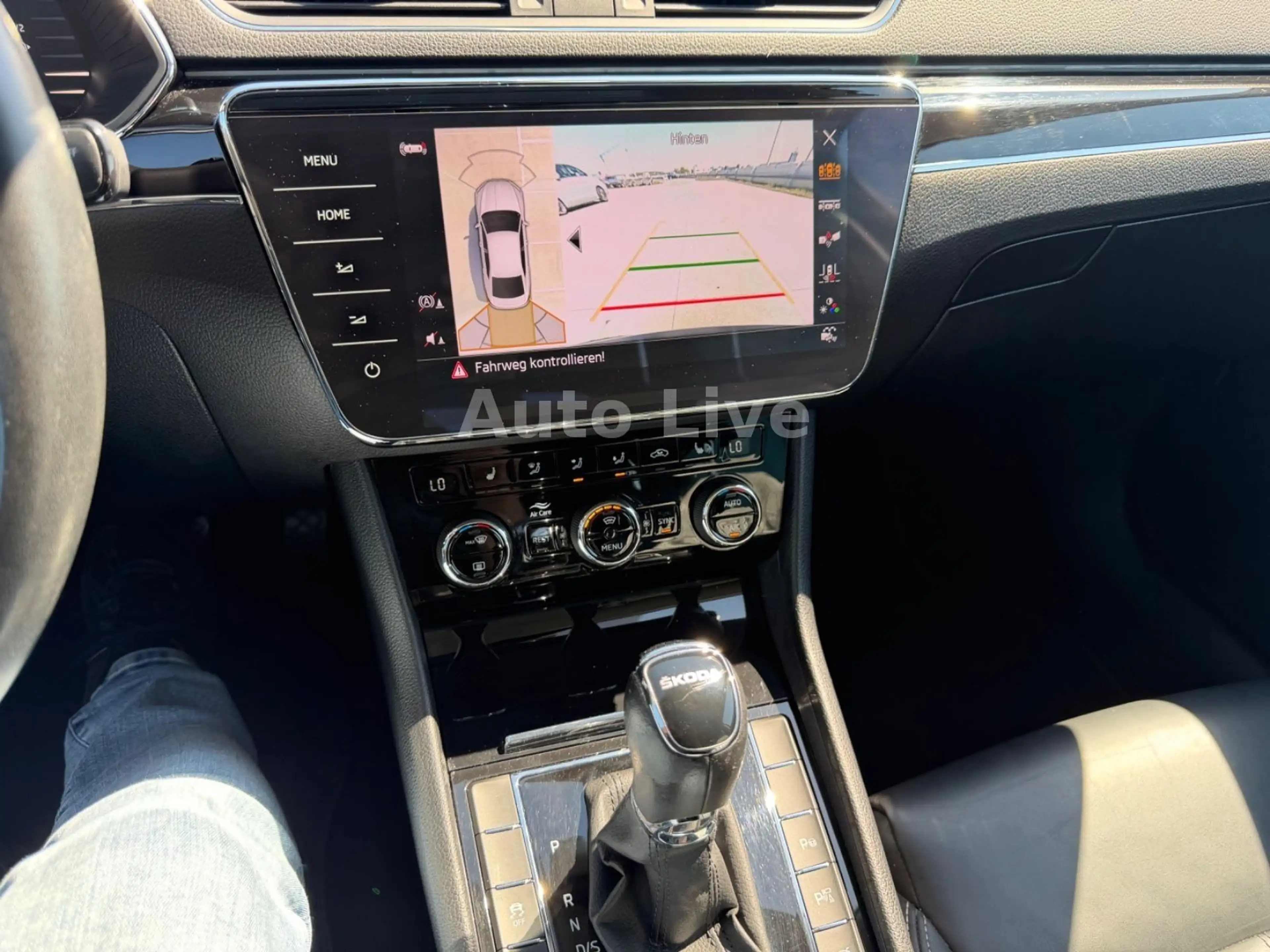 Skoda Superb 2.0 TDI DSG*L&K*VIR*PANO*MATRIX*AHK*360! — photo 10