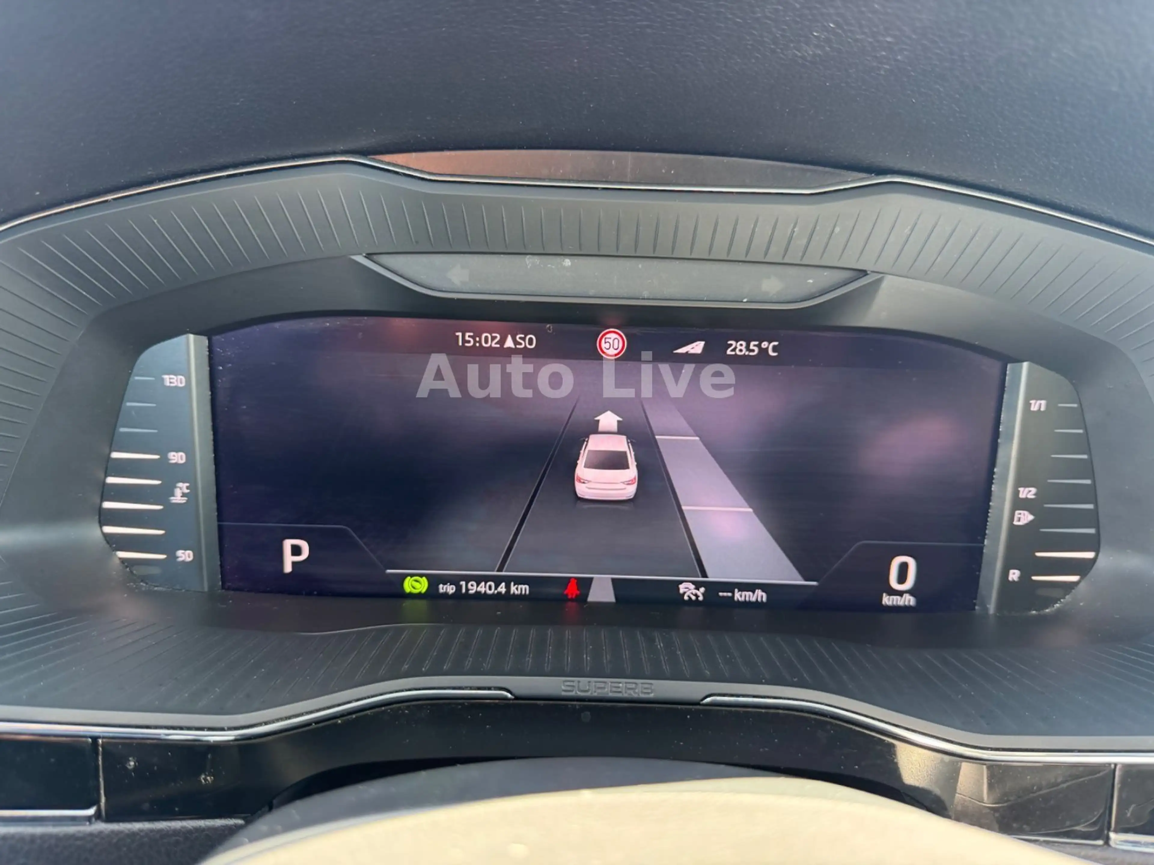 Skoda Superb 2.0 TDI DSG*L&K*VIR*PANO*MATRIX*AHK*360! — photo 9