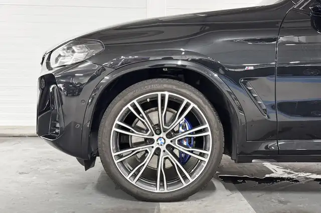 BMW X3 view 4