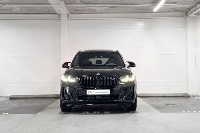 BMW X3 view 5