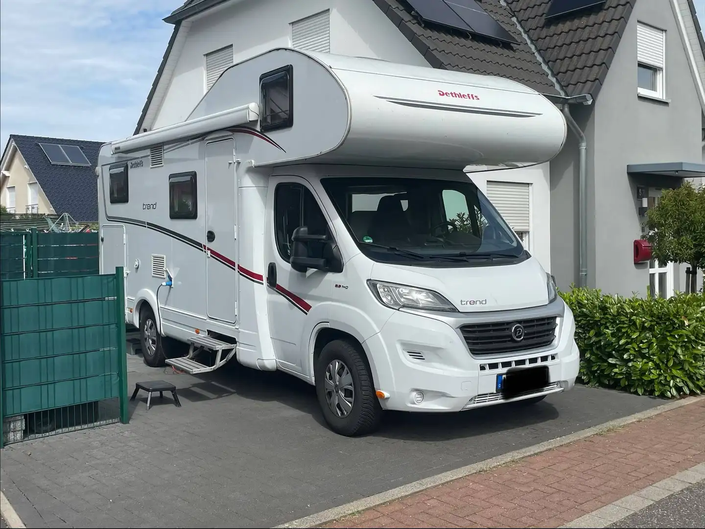 Caravans-Wohnm Dethleffs Trend A 6977*Klima*3,85t*Markise*TV*Alkoven Weiß - 1