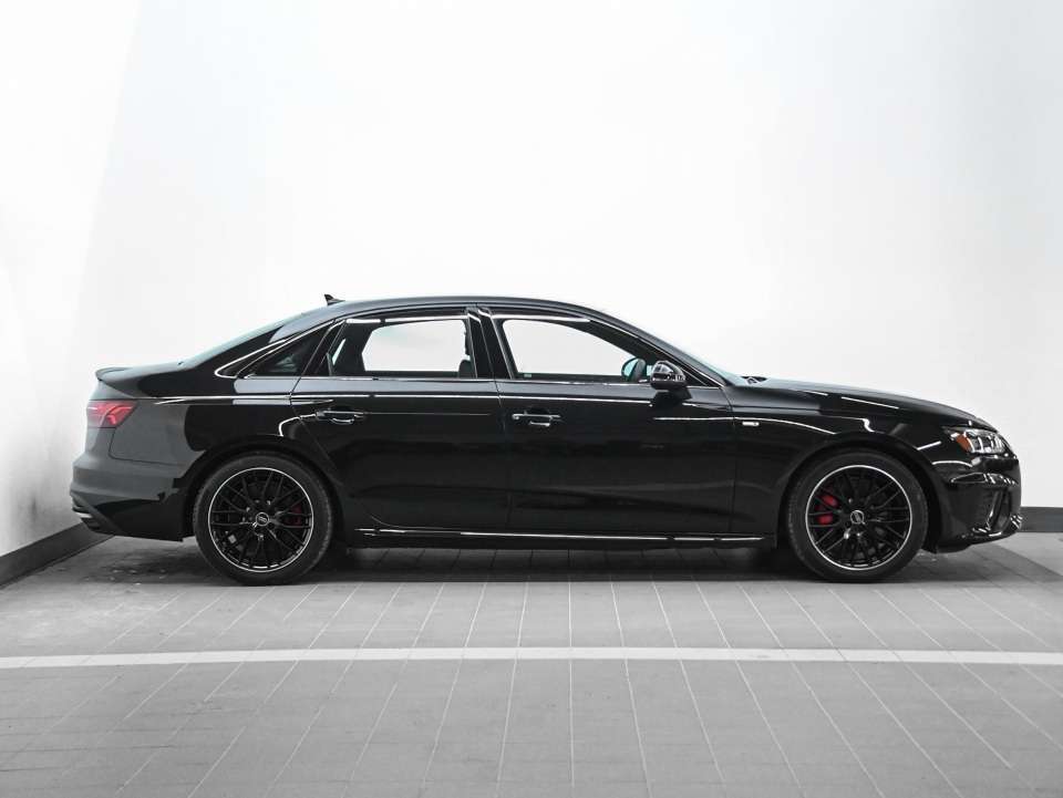 2025 Audi A4 2.0T PROGRESSIV QUATTRO //COMPETITION PACKAGE// — photo 1