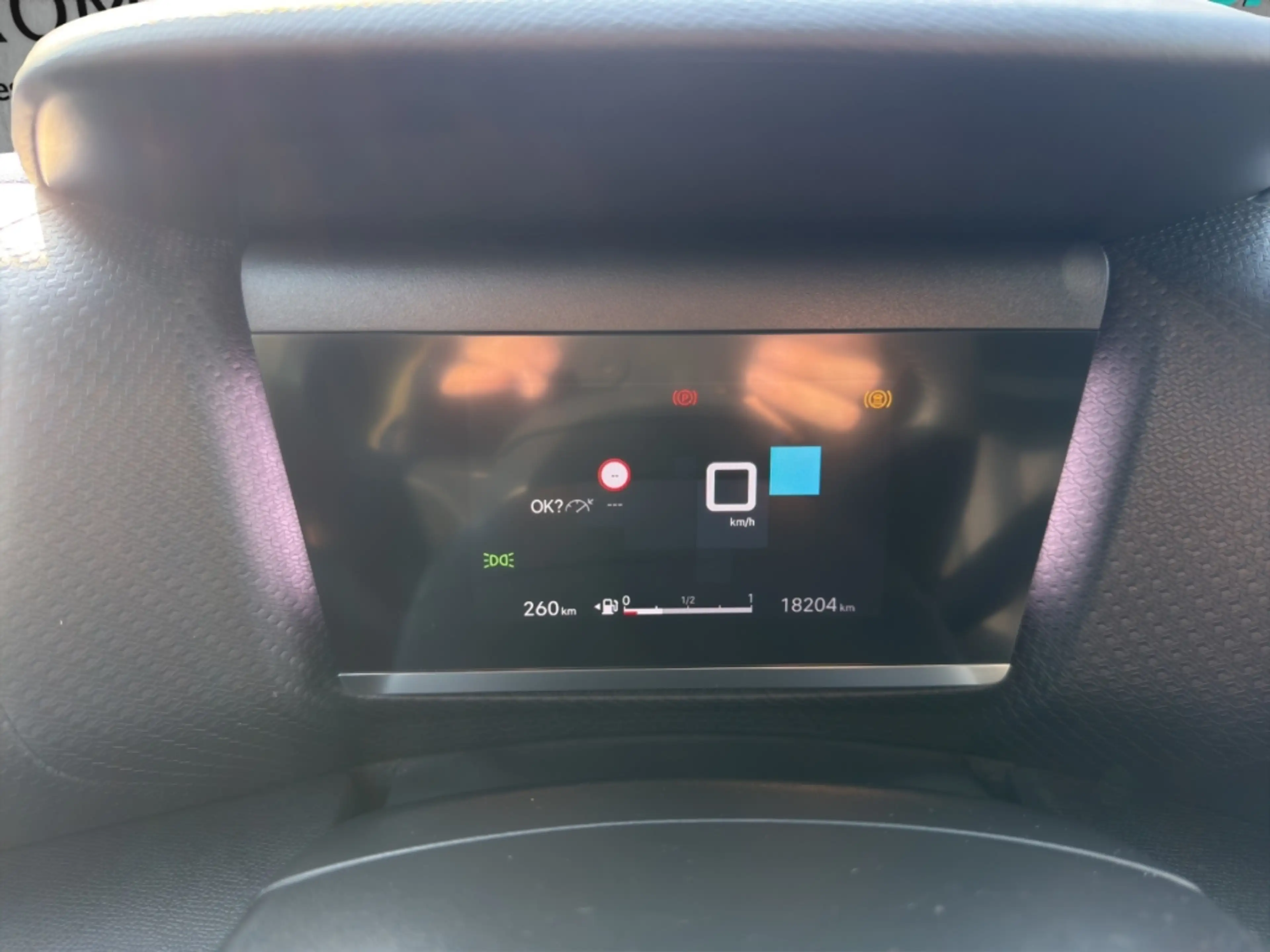 Citroen C4 Max PT130 S&S Shine LED CarPlay Kamera HeadUp — photo 15