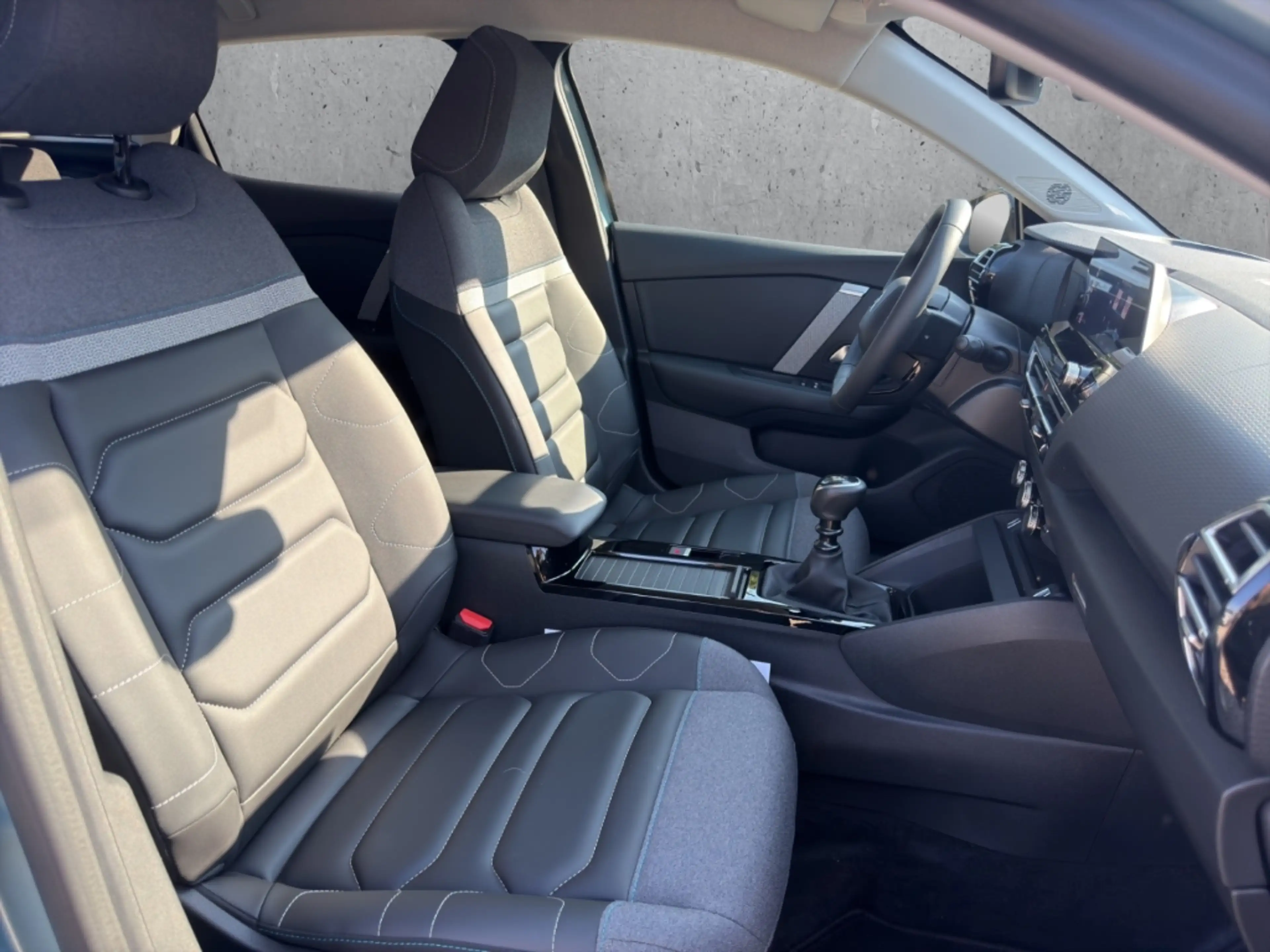 Citroen C4 Max PT130 S&S Shine LED CarPlay Kamera HeadUp — photo 13