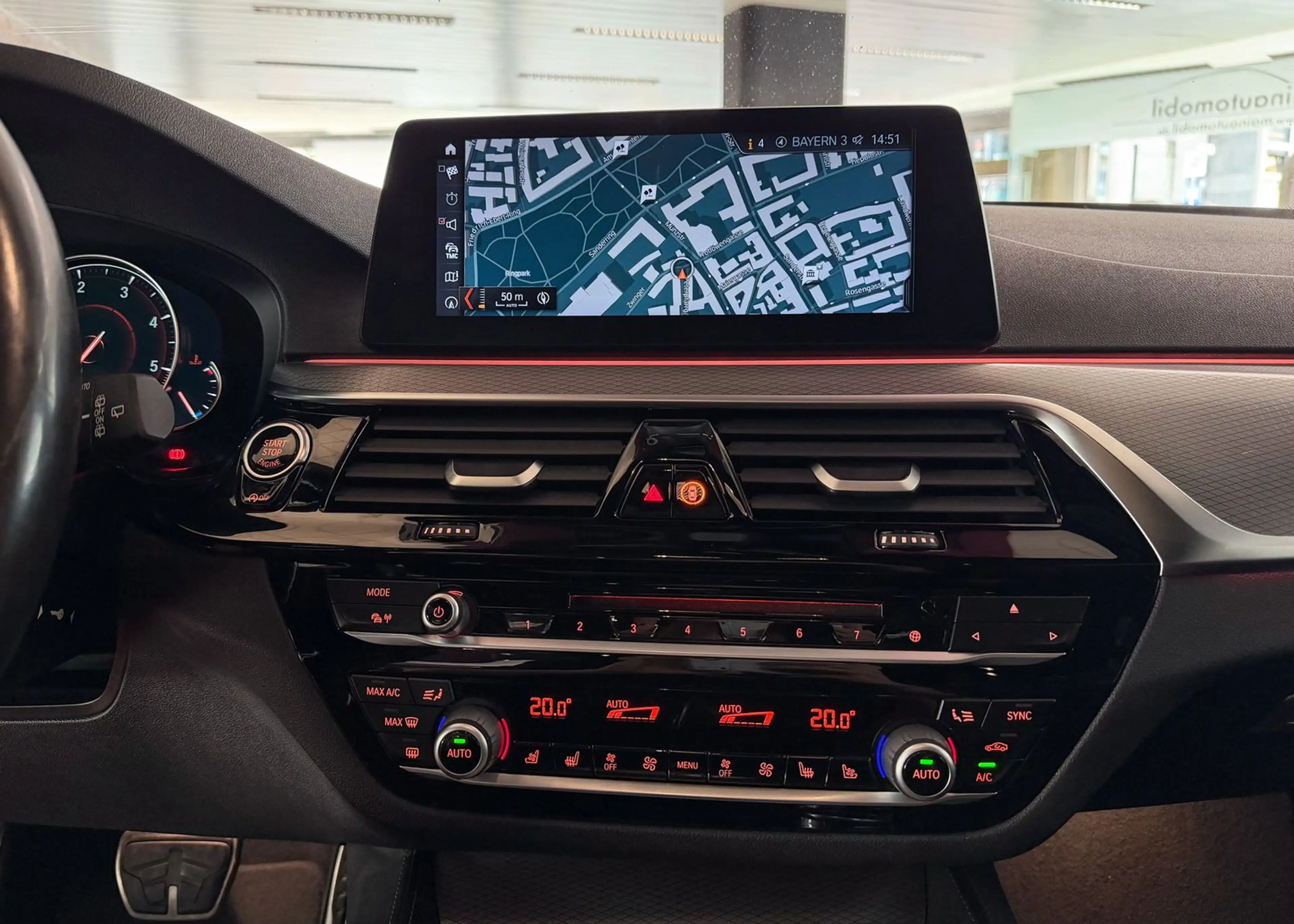 BMW 540 xd M-PAKET MWST ACC HUD HarmKardon Keyless — photo 21