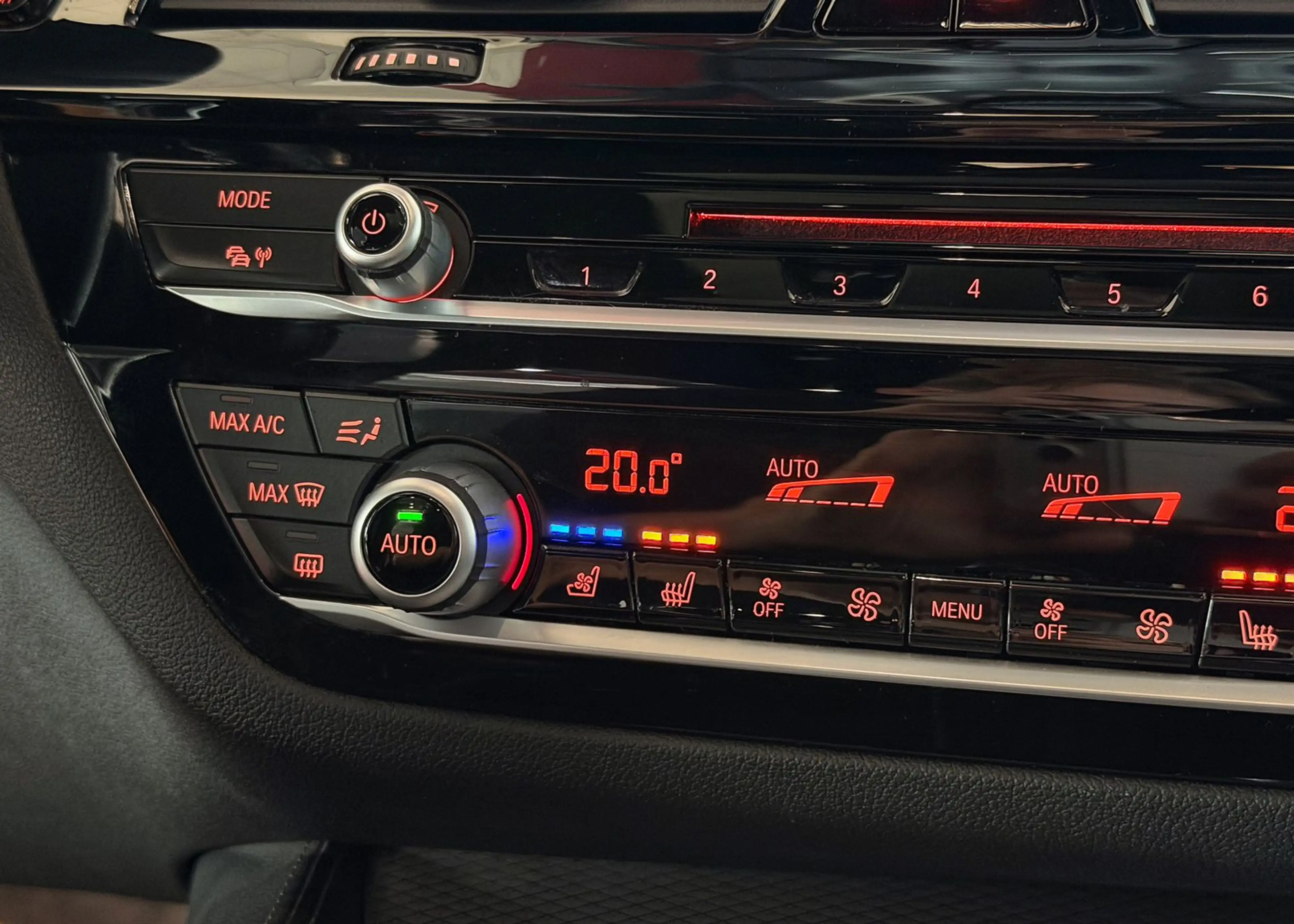 BMW 540 xd M-PAKET MWST ACC HUD HarmKardon Keyless — photo 23