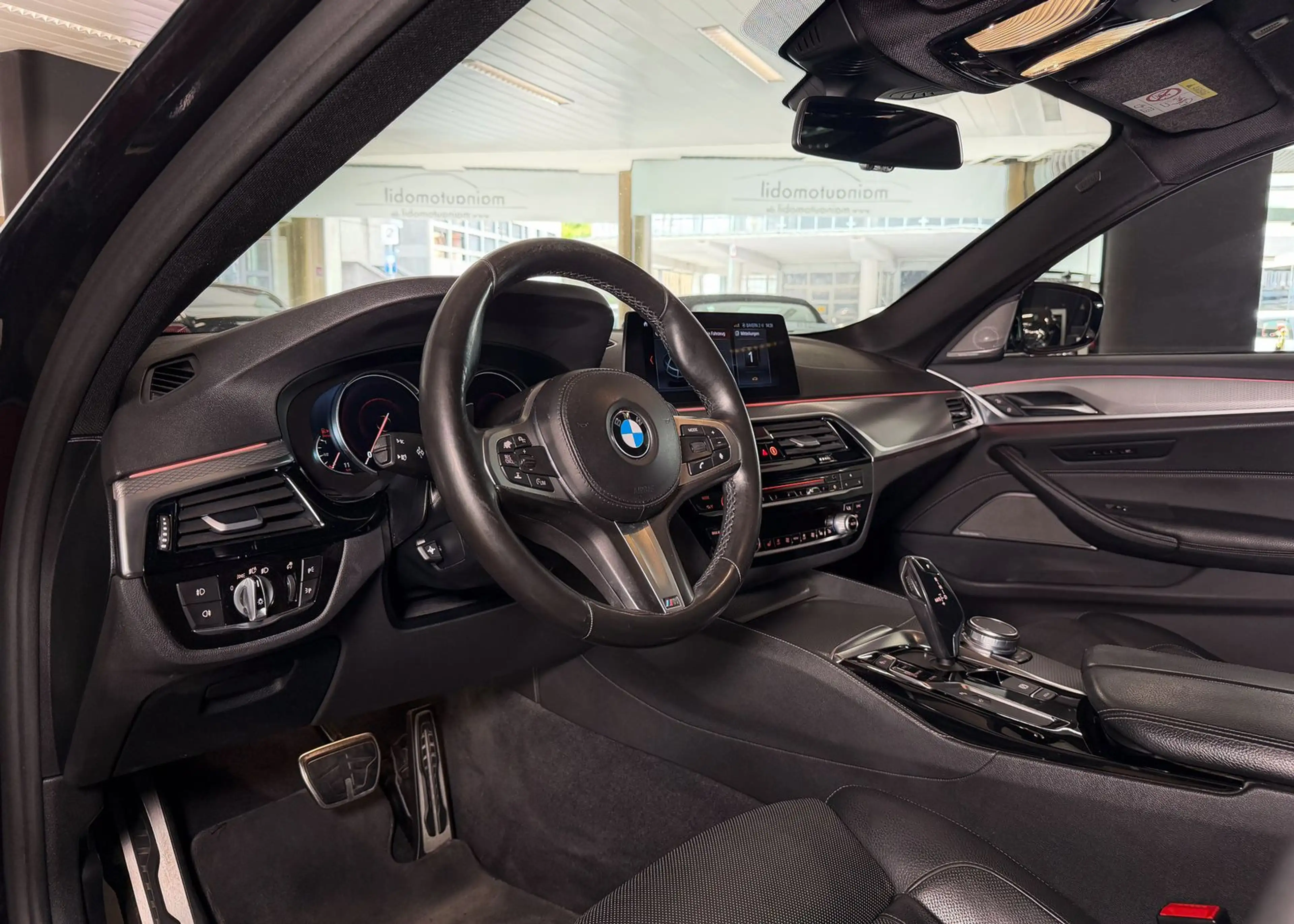 BMW 540 xd M-PAKET MWST ACC HUD HarmKardon Keyless — photo 17