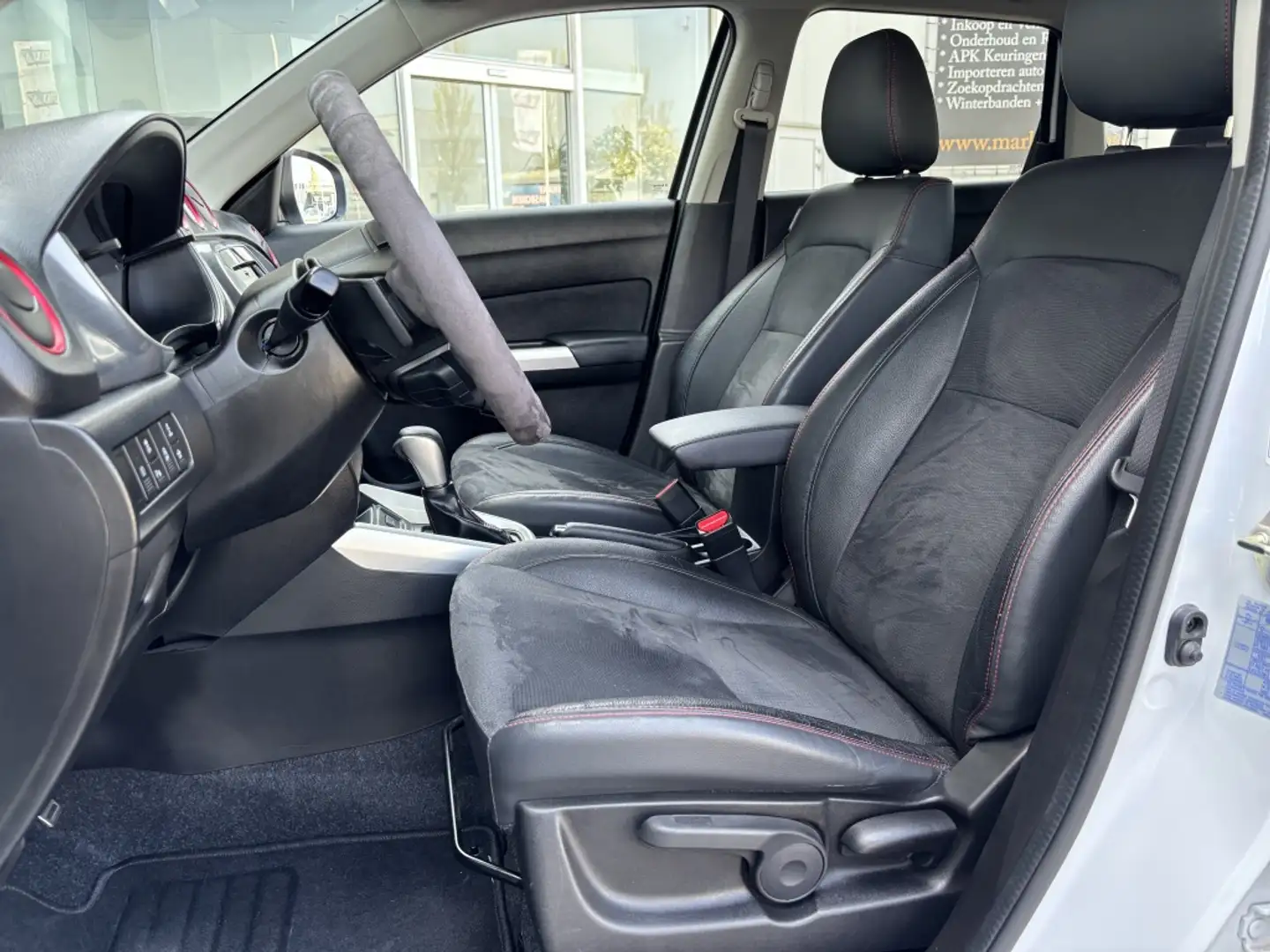 Suzuki Vitara 1.4 S Automaat Carplay Navi Bluetooth Parkeersenso Weiß - 2