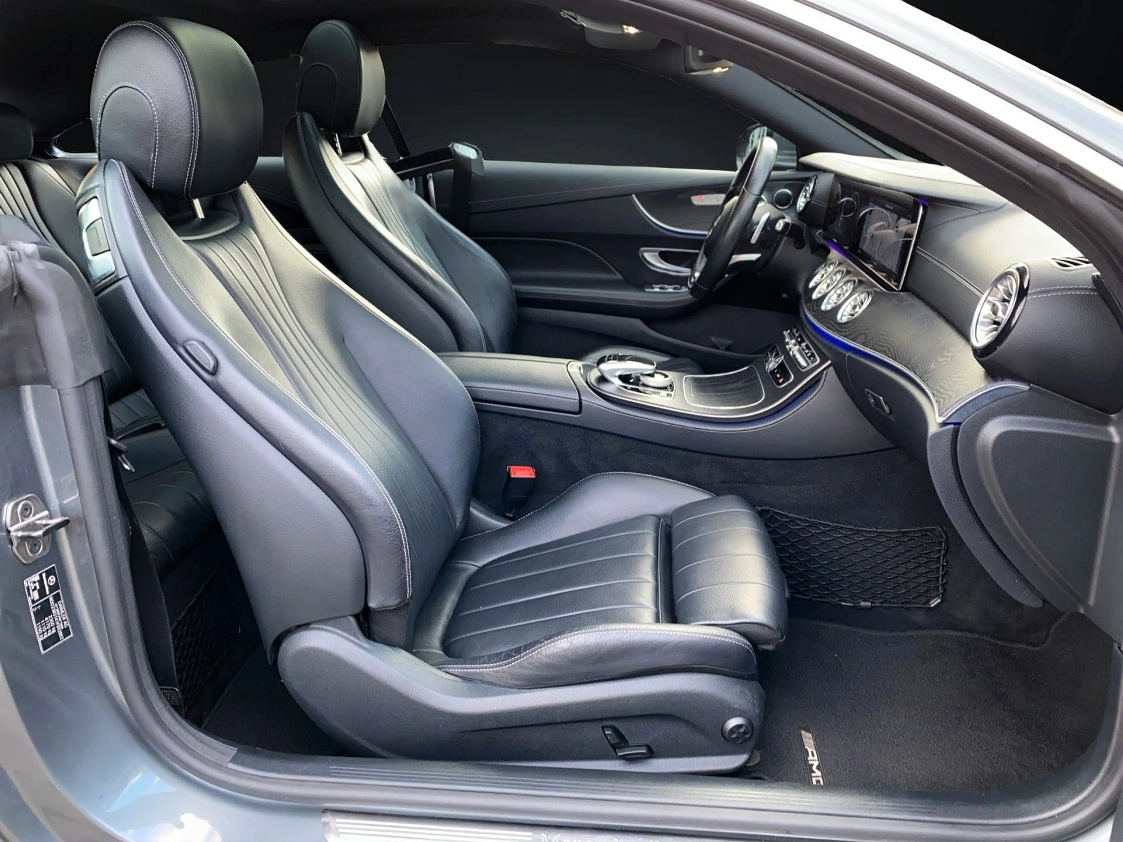 Mercedes-Benz E 220 d COUPE AMG-LINE NAVI-KAMERA-PANORAMA-LED — photo 13