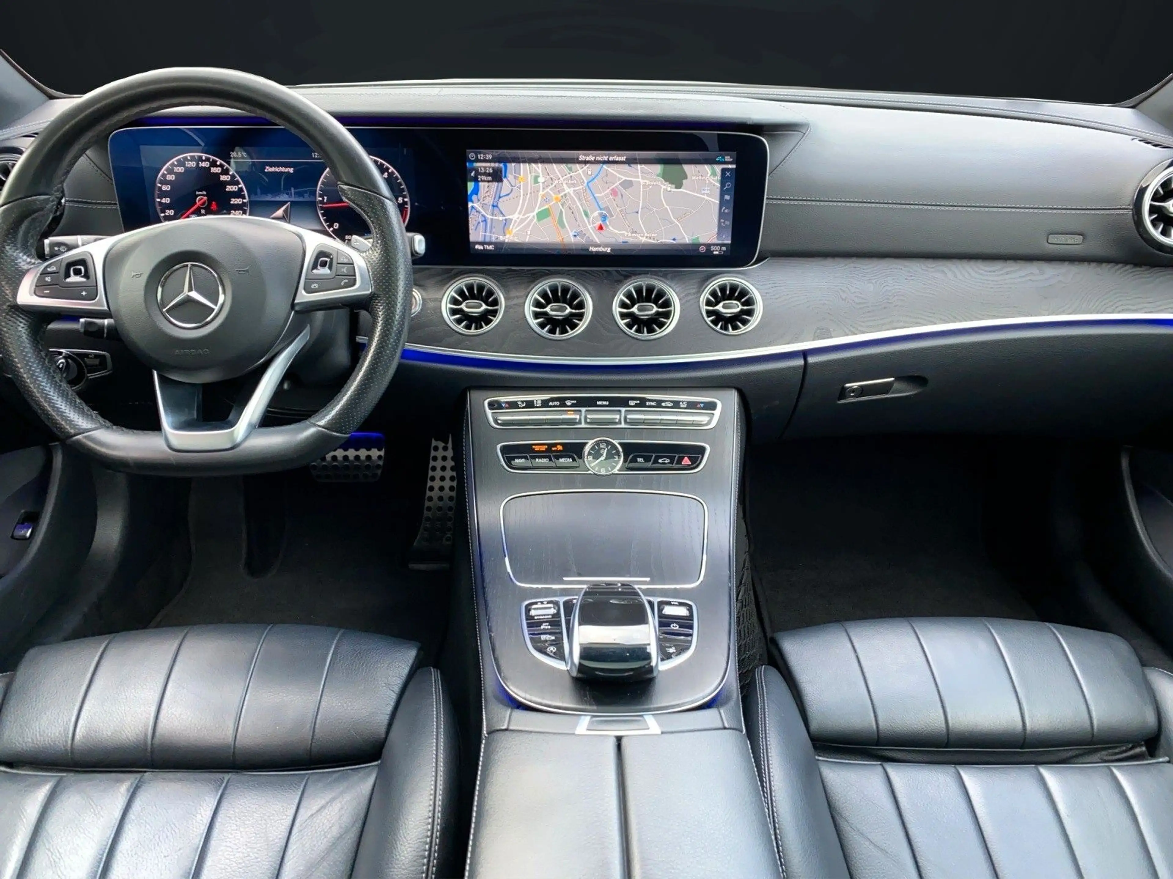 Mercedes-Benz E 220 d COUPE AMG-LINE NAVI-KAMERA-PANORAMA-LED — photo 10